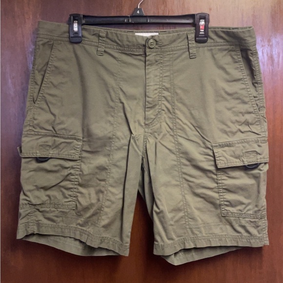 Goodfellow & Co Other - NWOT - 36 - Goodfellows Olive Green Cargo Shorts
